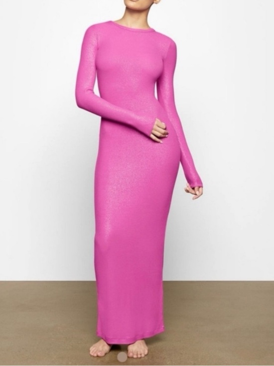 SKIMS Dresses & Skirts - SKIMS Soft Lounge Shimmer Long Sleeves Ribbed Maxi Bodycon Fuschia Dress Size S
